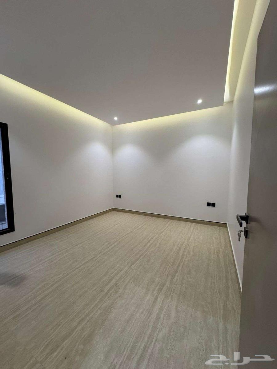 فيلا 4 غرف في المرجان 4