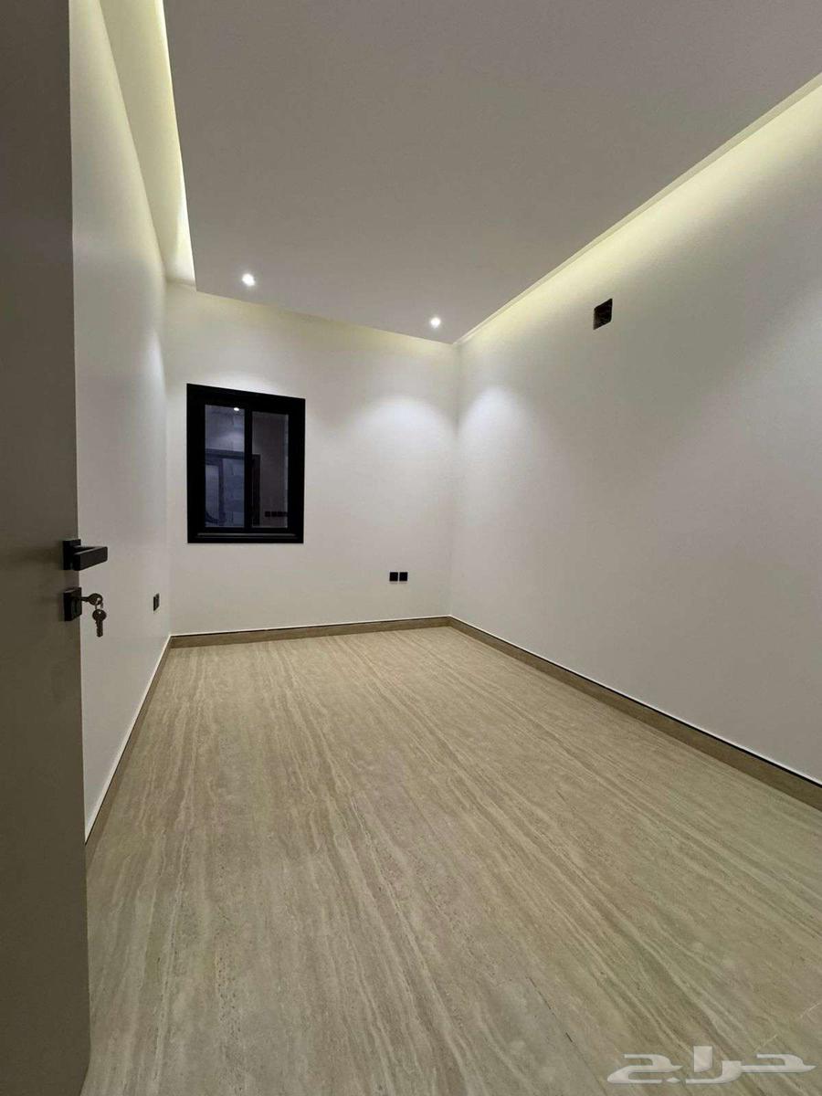 فيلا 4 غرف في المرجان 7