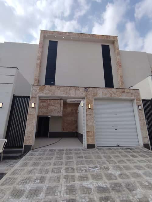 5 bedroom villa in Al Qadisiyah 9