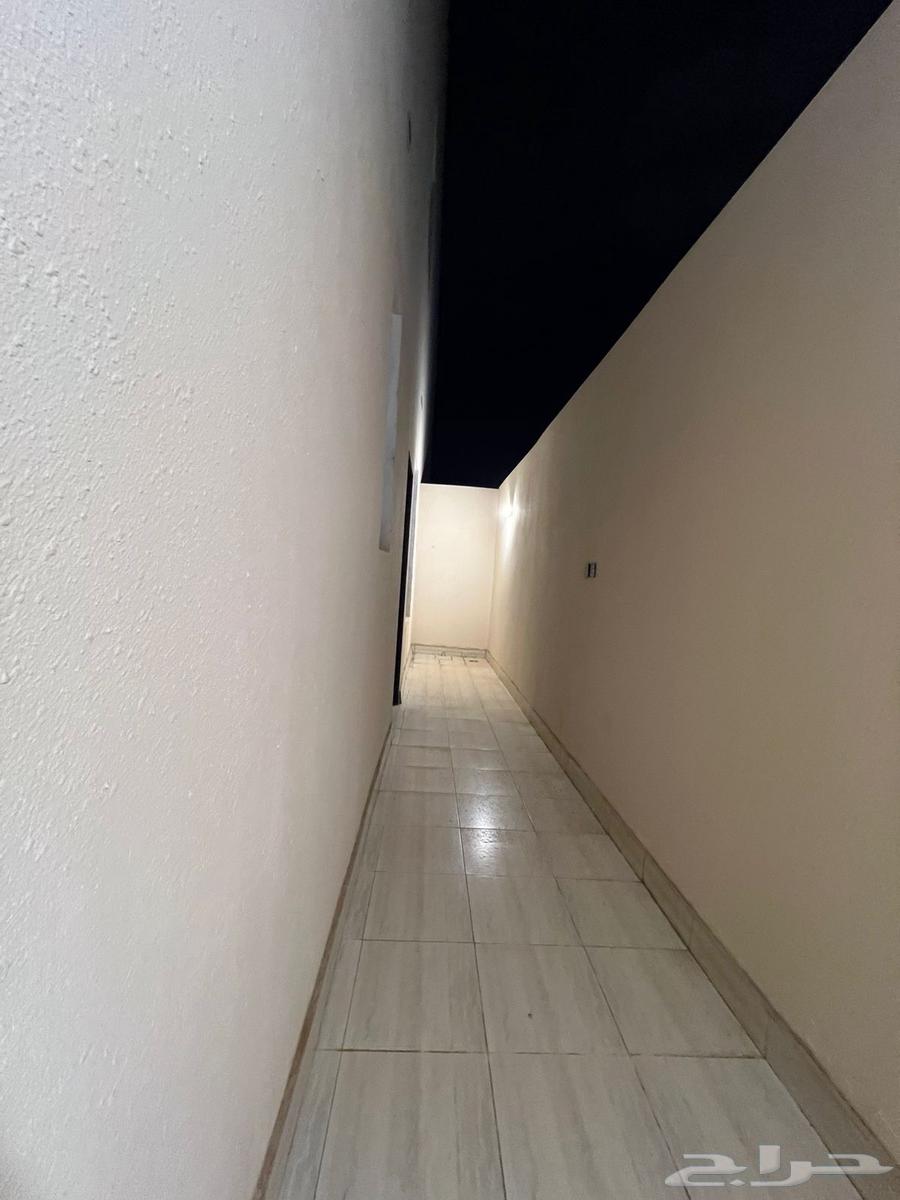 فيلا 4 غرف في الحزم 8