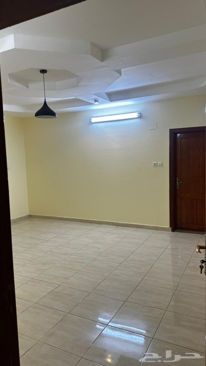 شقة 4 غرف في الفضيلة 10