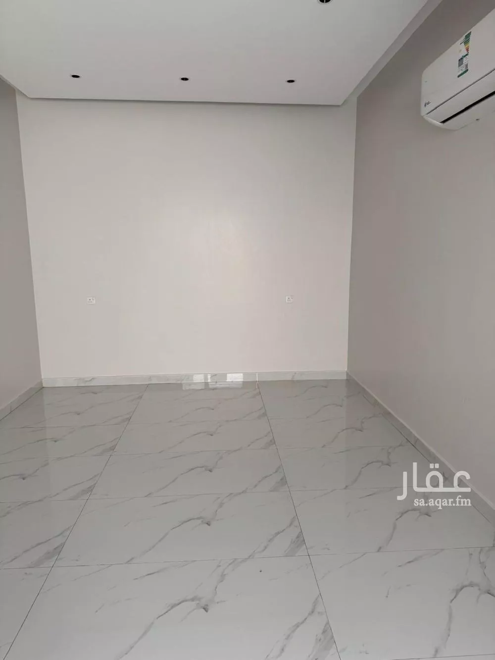 شقة 3 غرف في الرمال 22