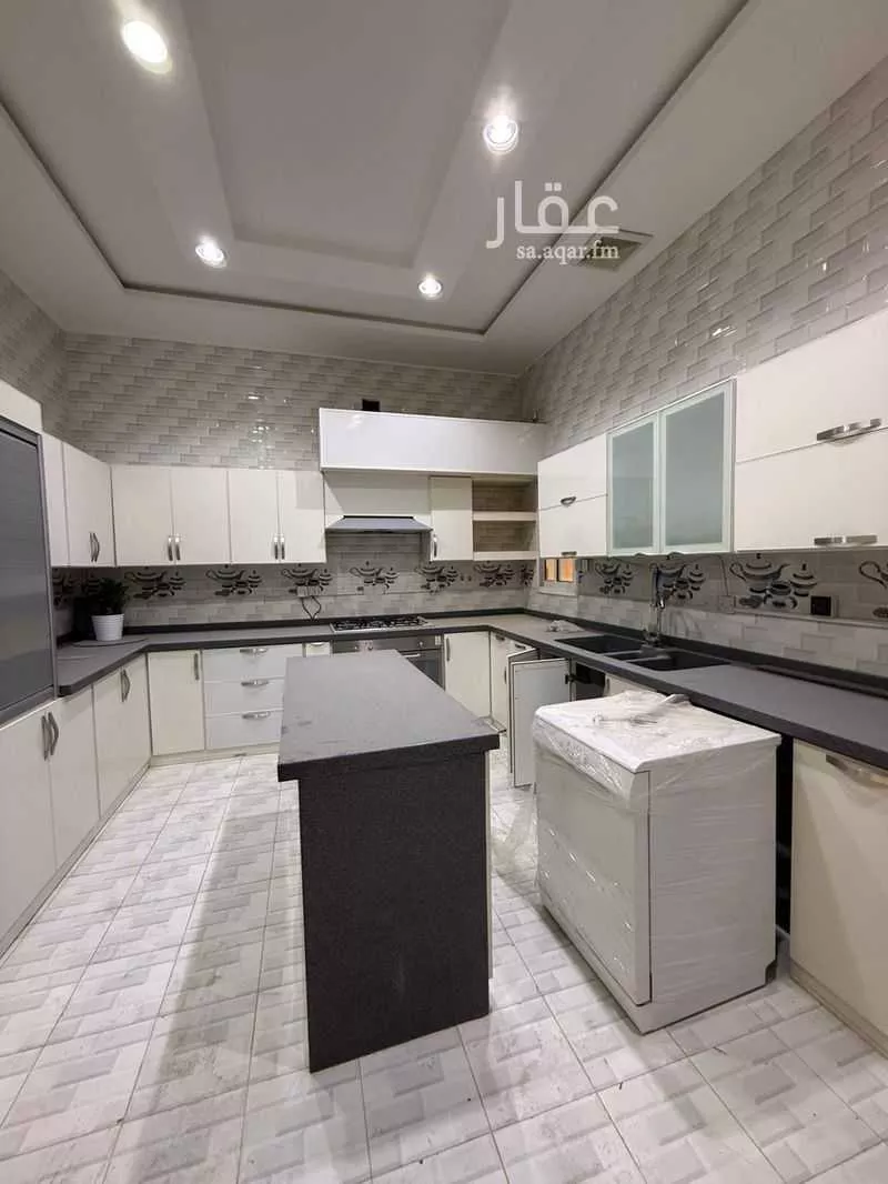 9 bedroom villa in Al Narjis 16