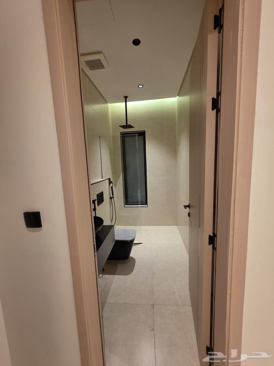 شقة 3 غرف في النزهة 8