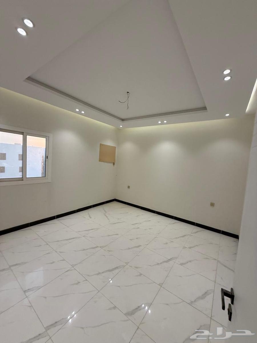 شقة 5 غرف في المنارات 5