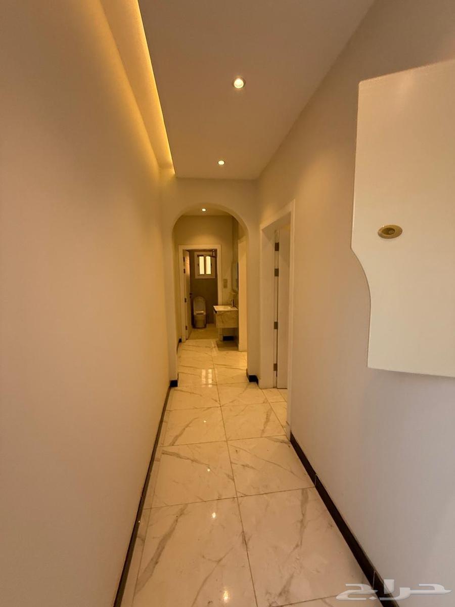 شقة 5 غرف في المنارات 7