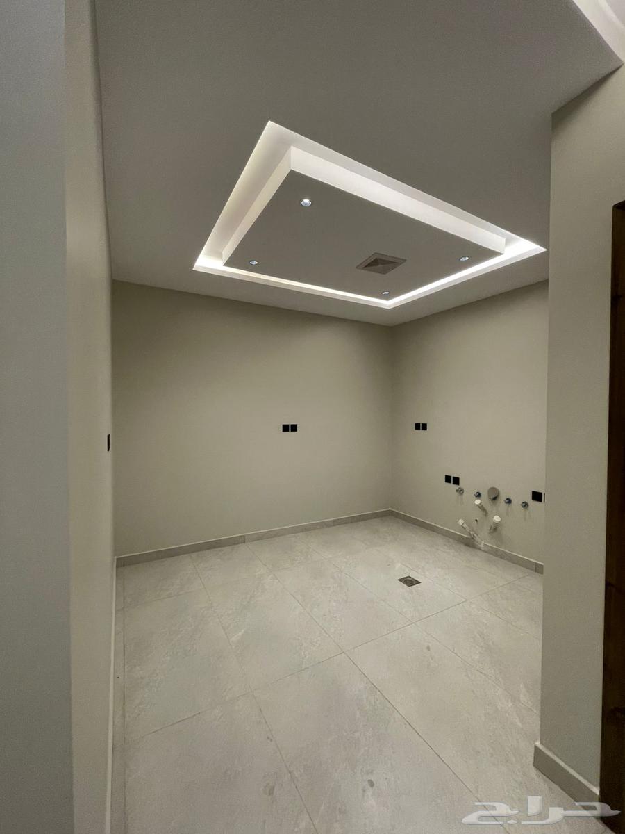 3 bedroom apartment in Al Rabwa 8