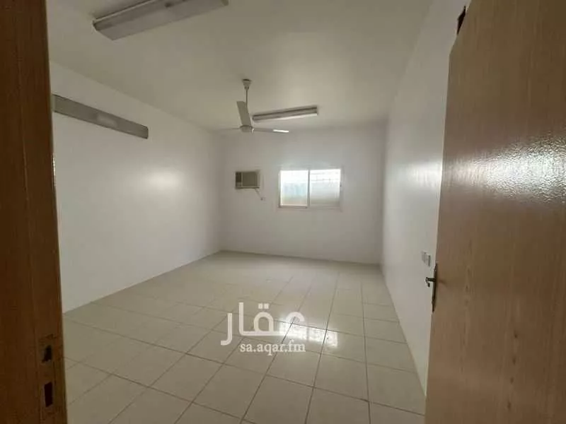 فيلا 5 غرف في العزيزية 3