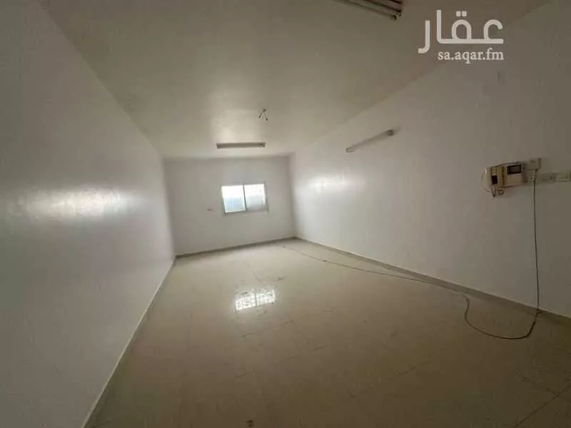 فيلا 5 غرف في العزيزية 4