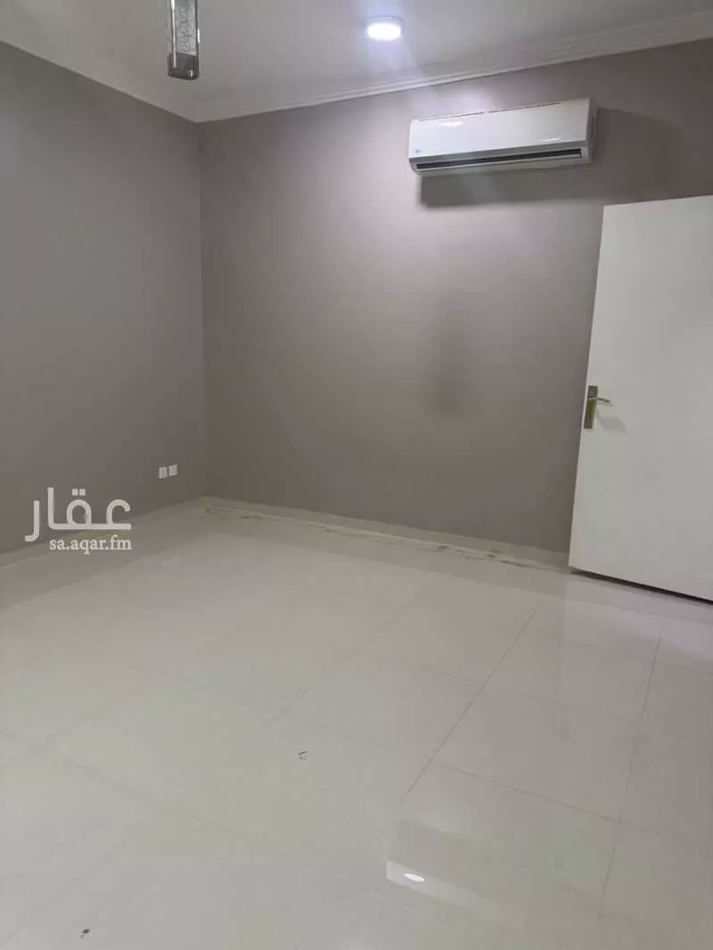 شقة 3 غرف في إشبيلية 9