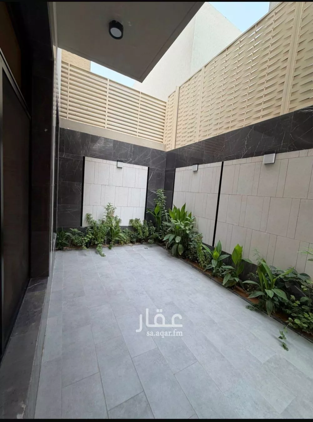 فيلا 6 غرف في النرجس 4