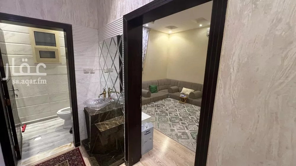 فيلا 8 غرف في العارض 6