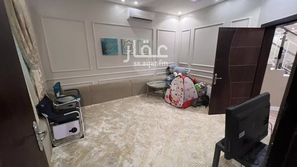 فيلا 8 غرف في العارض 9