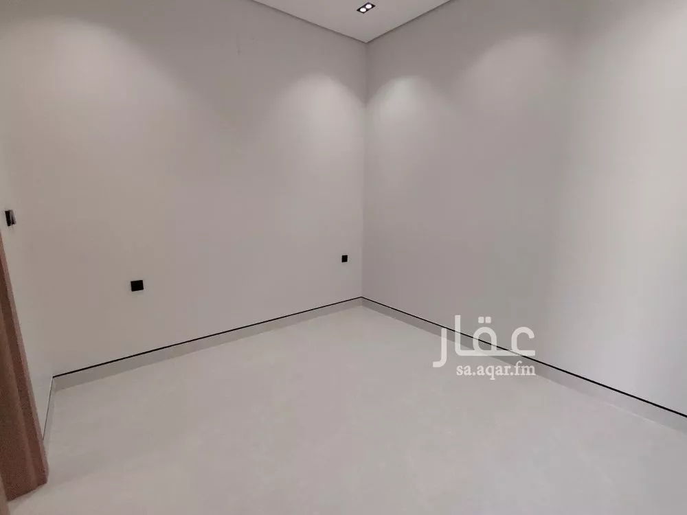 5 bedroom villa in Al Rimal 13