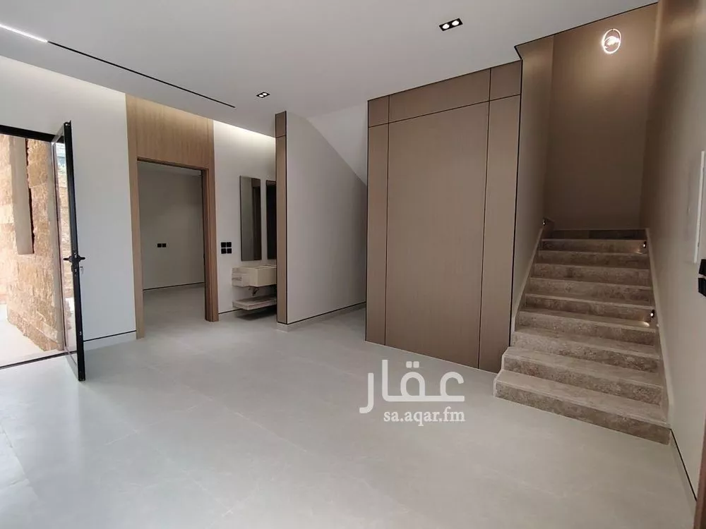 5 bedroom villa in Al Rimal 17