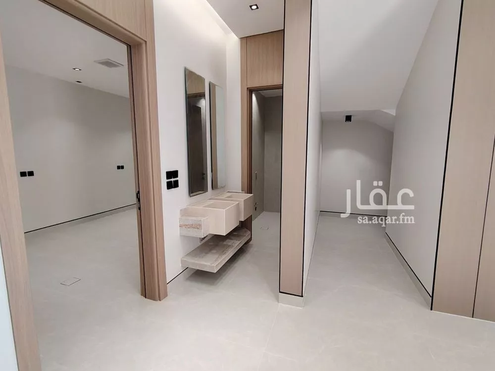 5 bedroom villa in Al Rimal 7