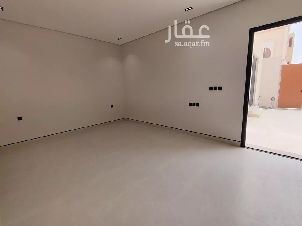5 bedroom villa in Al Rimal 9
