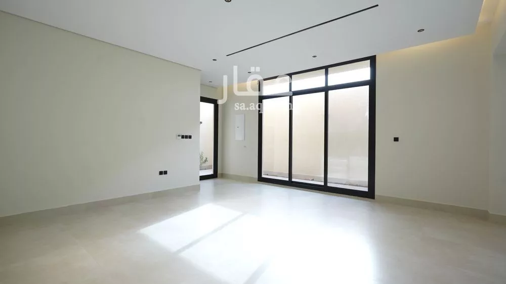 4 bedroom villa in Al Qairawan 9