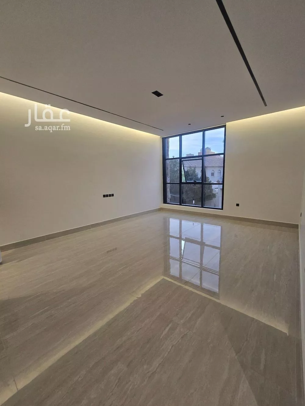 فيلا 5 غرف في النخيل 12