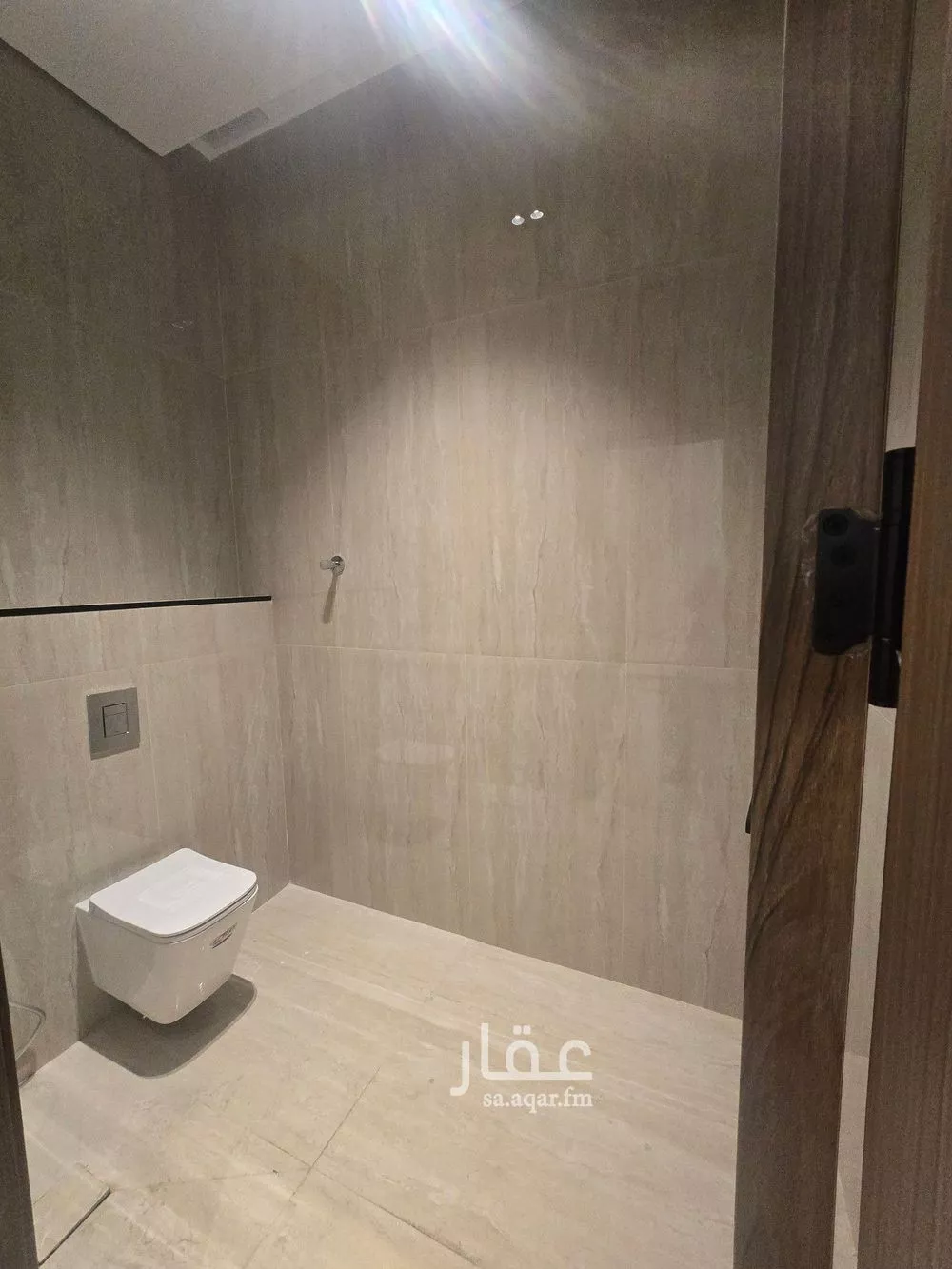 فيلا 5 غرف في النخيل 17