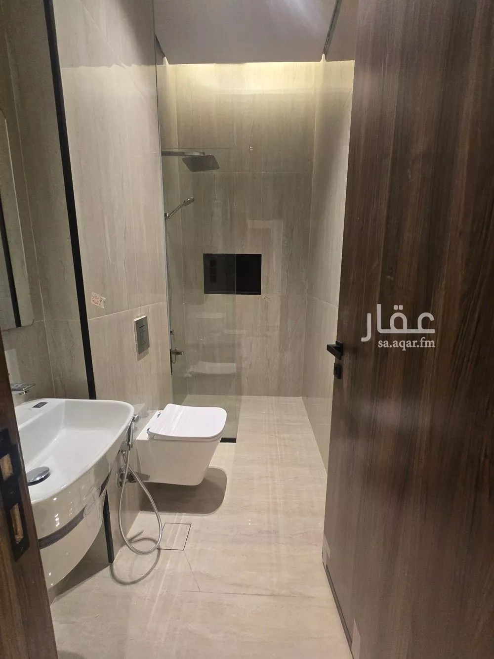 فيلا 5 غرف في النخيل 21