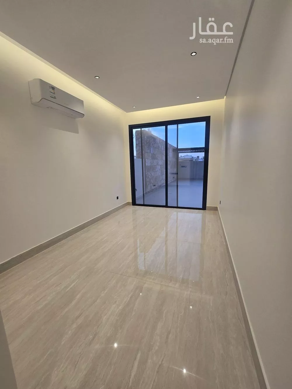 فيلا 5 غرف في النخيل 23