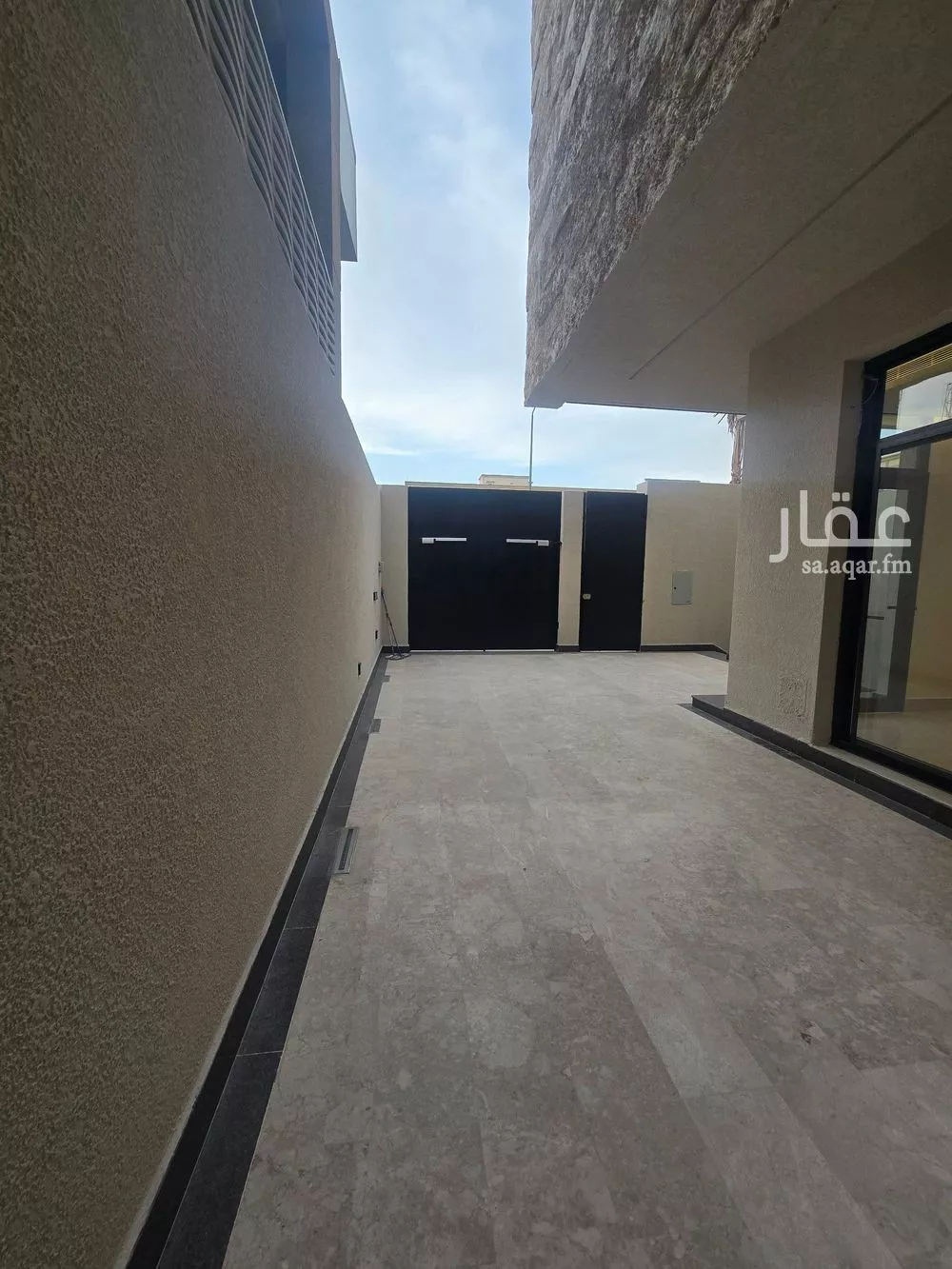 فيلا 5 غرف في النخيل 28