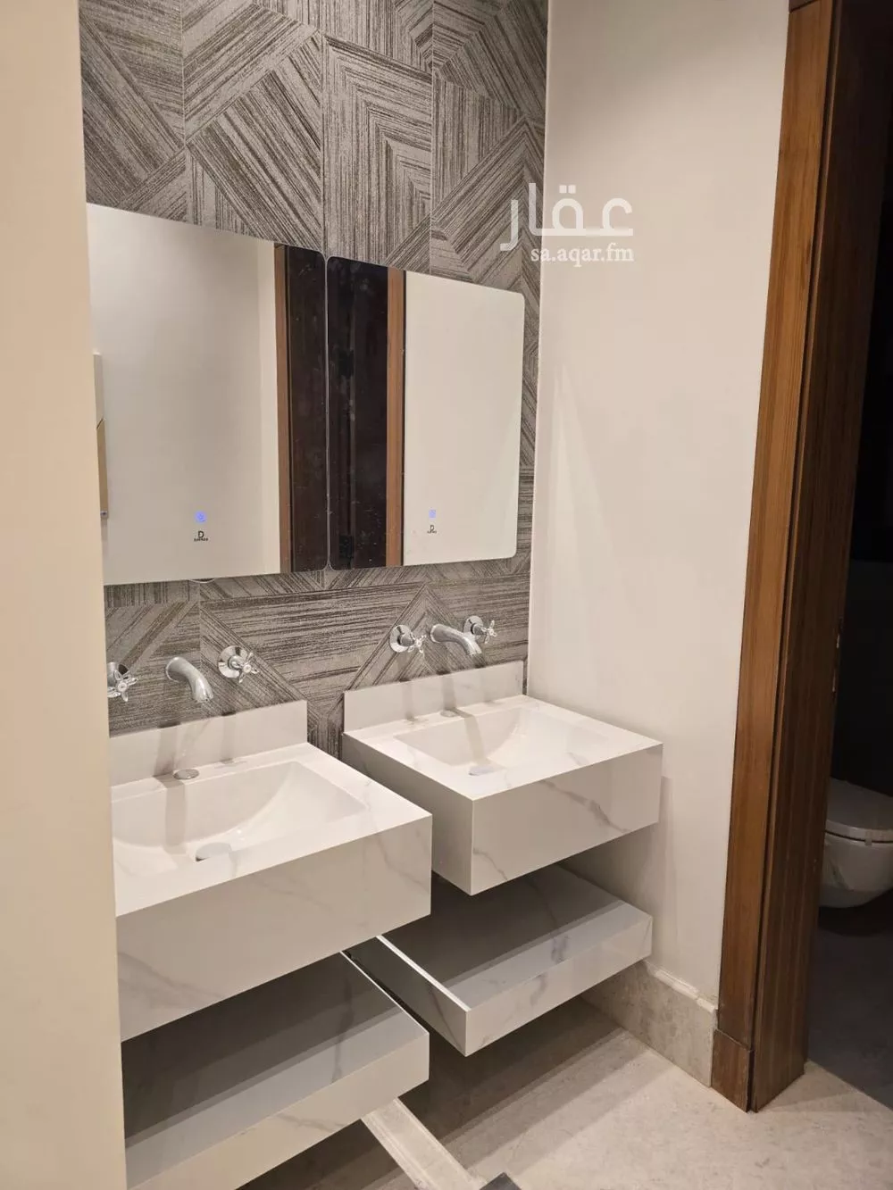 6 bedroom villa in Al Narjis 2