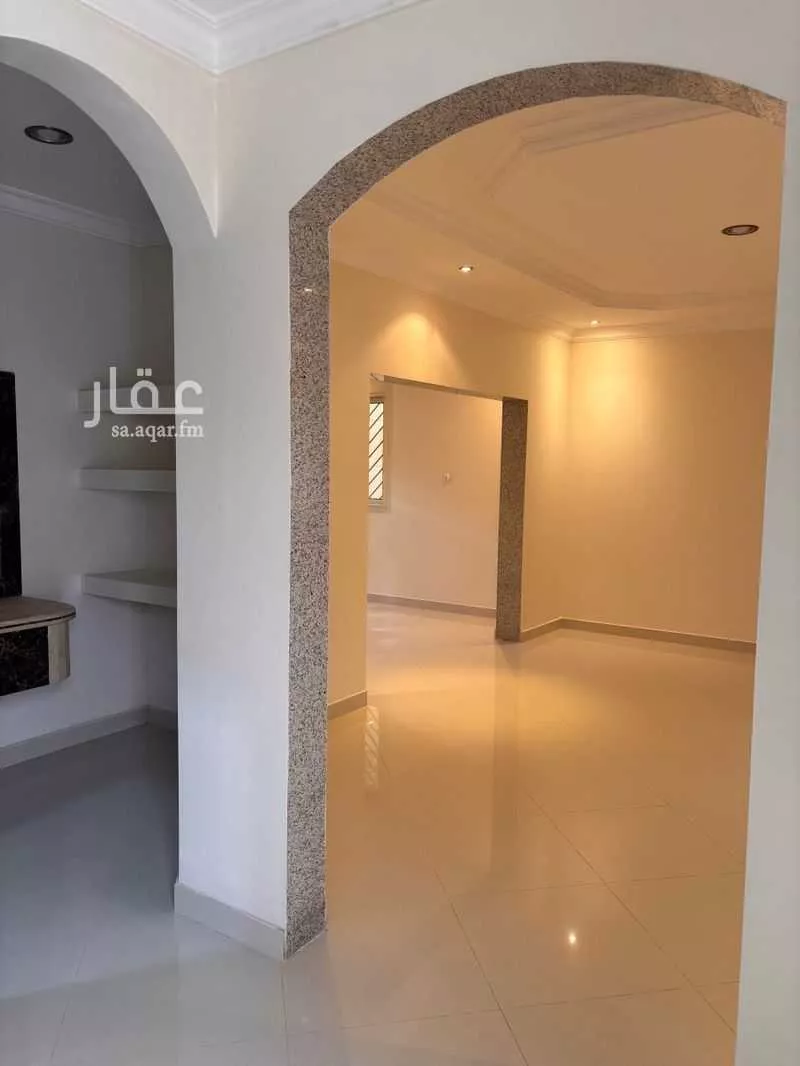 6 bedroom villa in Al Falah 3