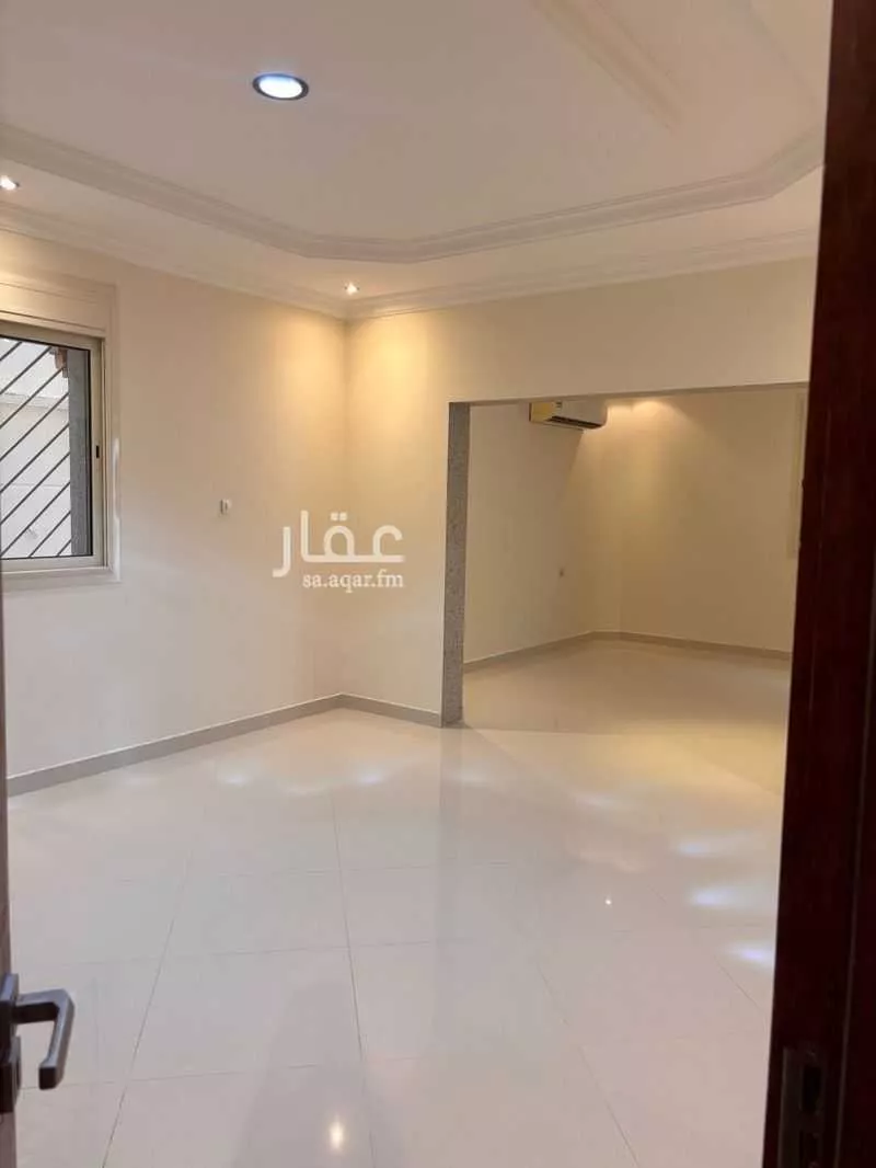 6 bedroom villa in Al Falah 8