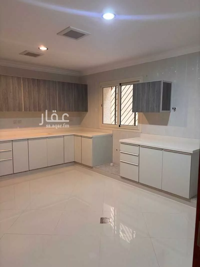 6 bedroom villa in Al Falah 10