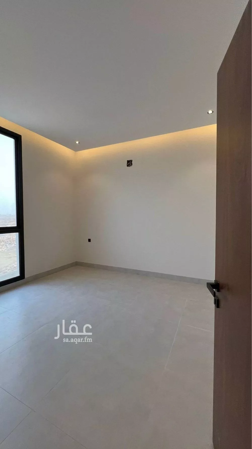 فيلا 6 غرف في المهدية 5