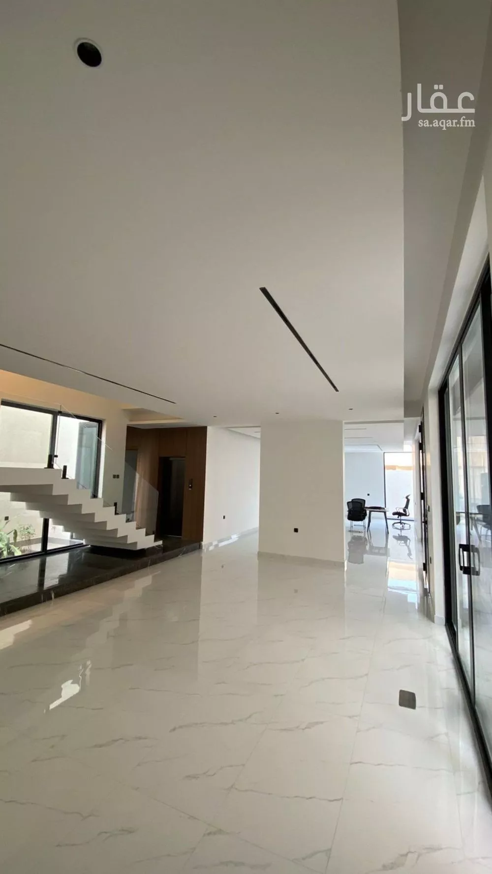 فيلا 5 غرف في العارض 6