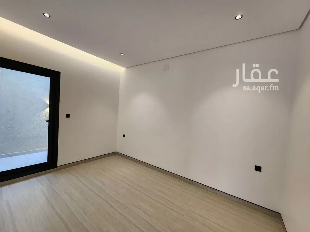 فيلا 4 غرف في العارض 20