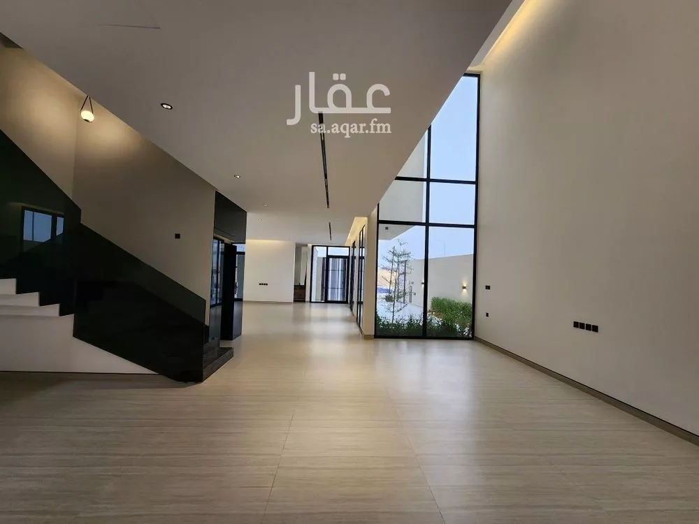 فيلا 4 غرف في العارض 3