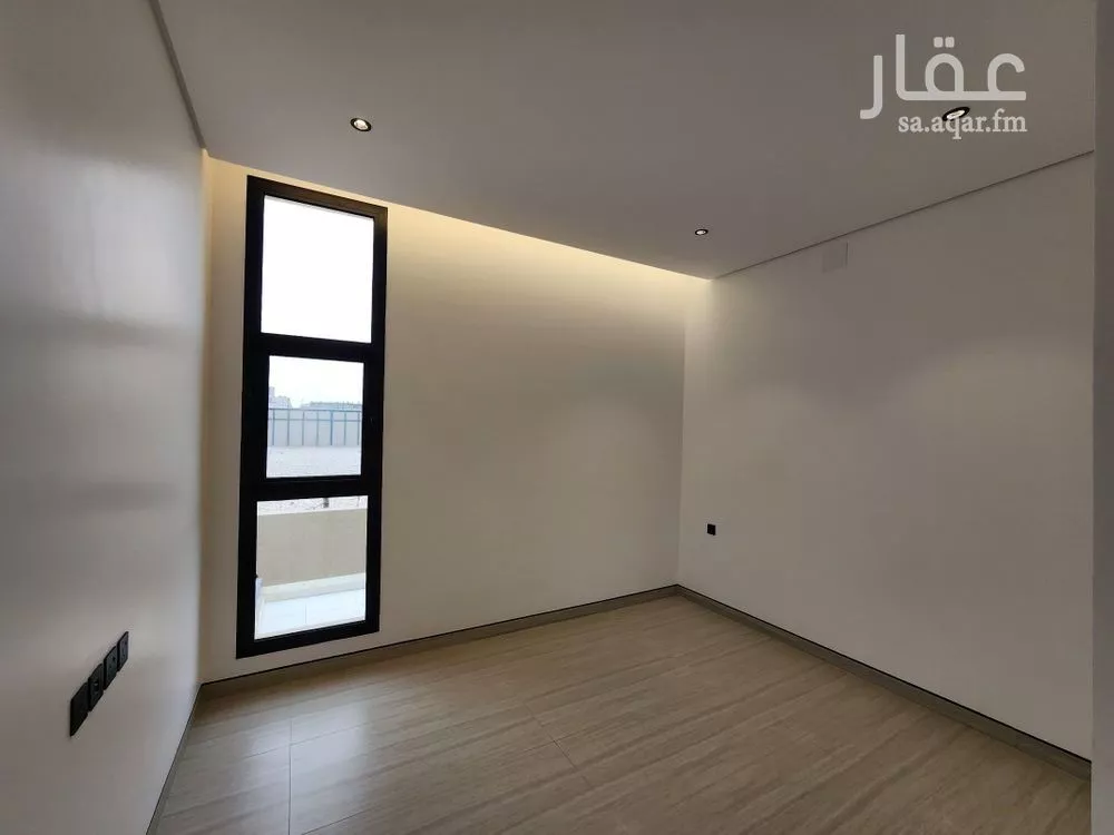 فيلا 4 غرف في العارض 4