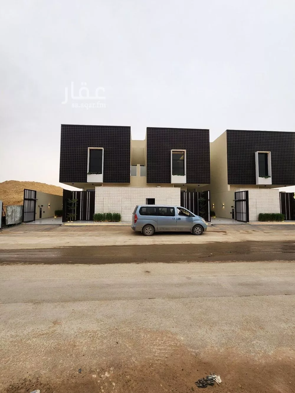 فيلا 4 غرف في العارض 6