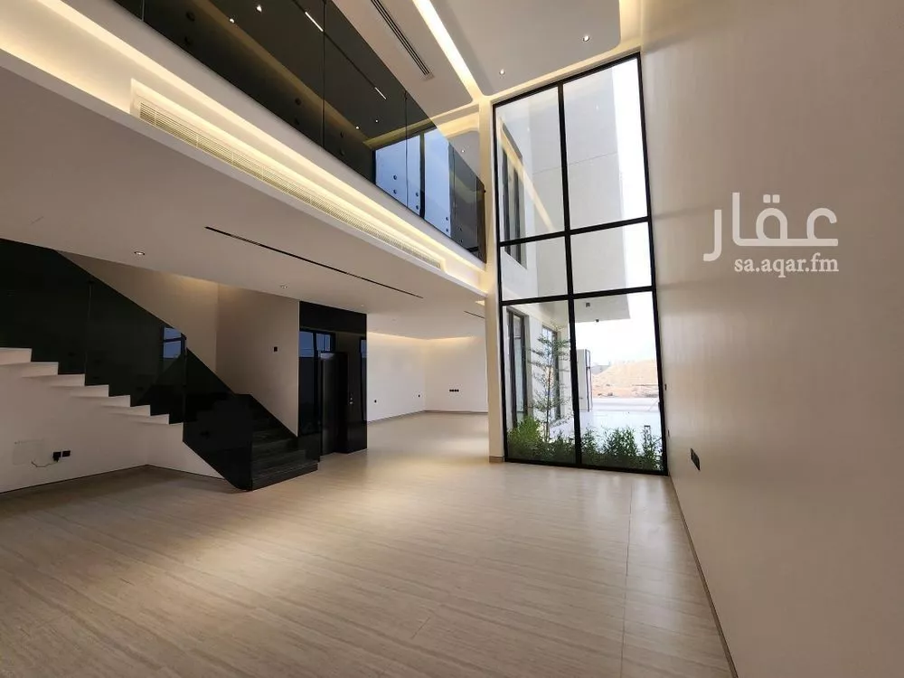 فيلا 4 غرف في العارض 7