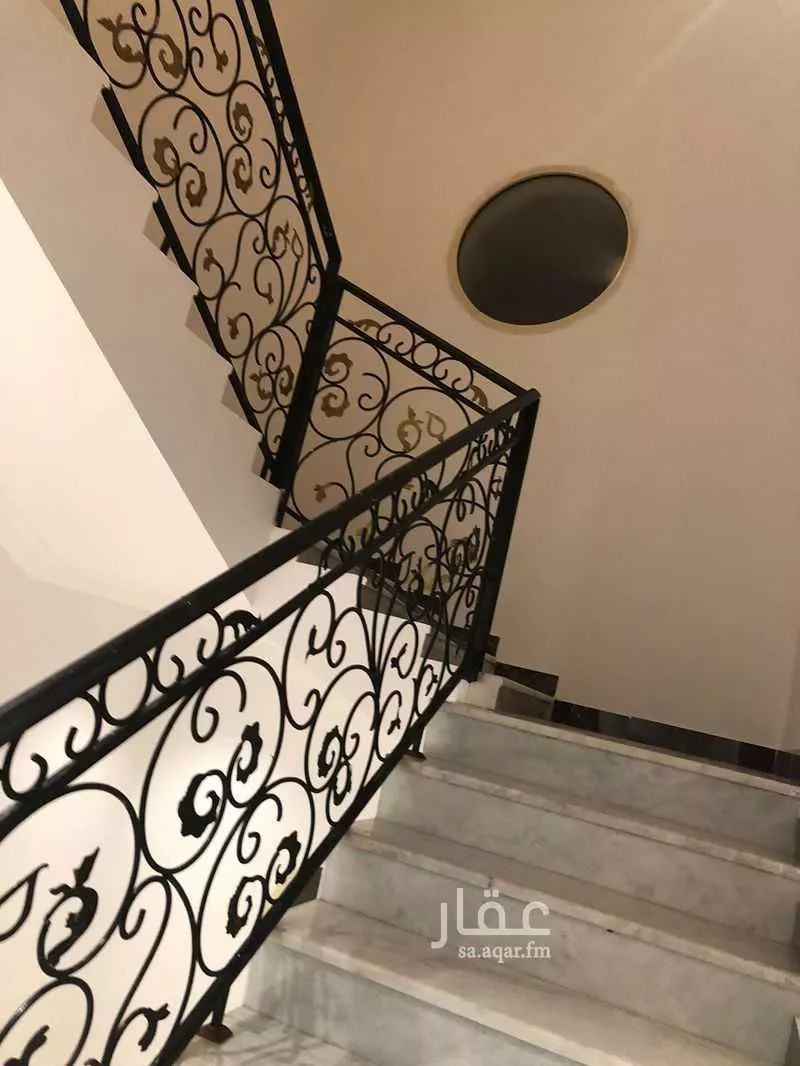 فيلا 5 غرف في المونسية 11