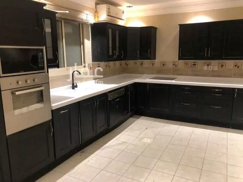 فيلا 5 غرف في المونسية 3