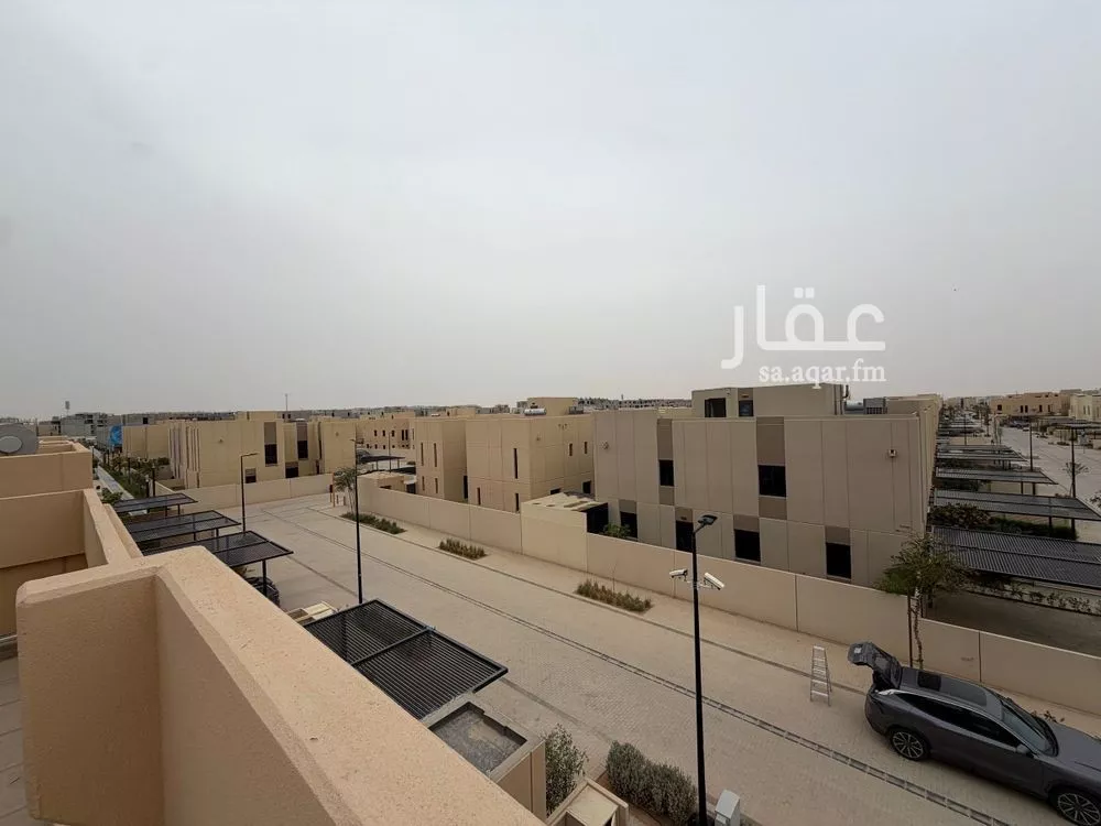 فيلا 4 غرف في المونسية 8