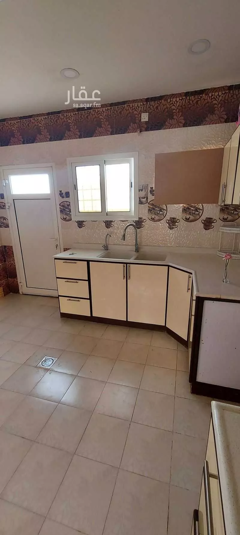 شقة 4 غرف في الفرسان 16