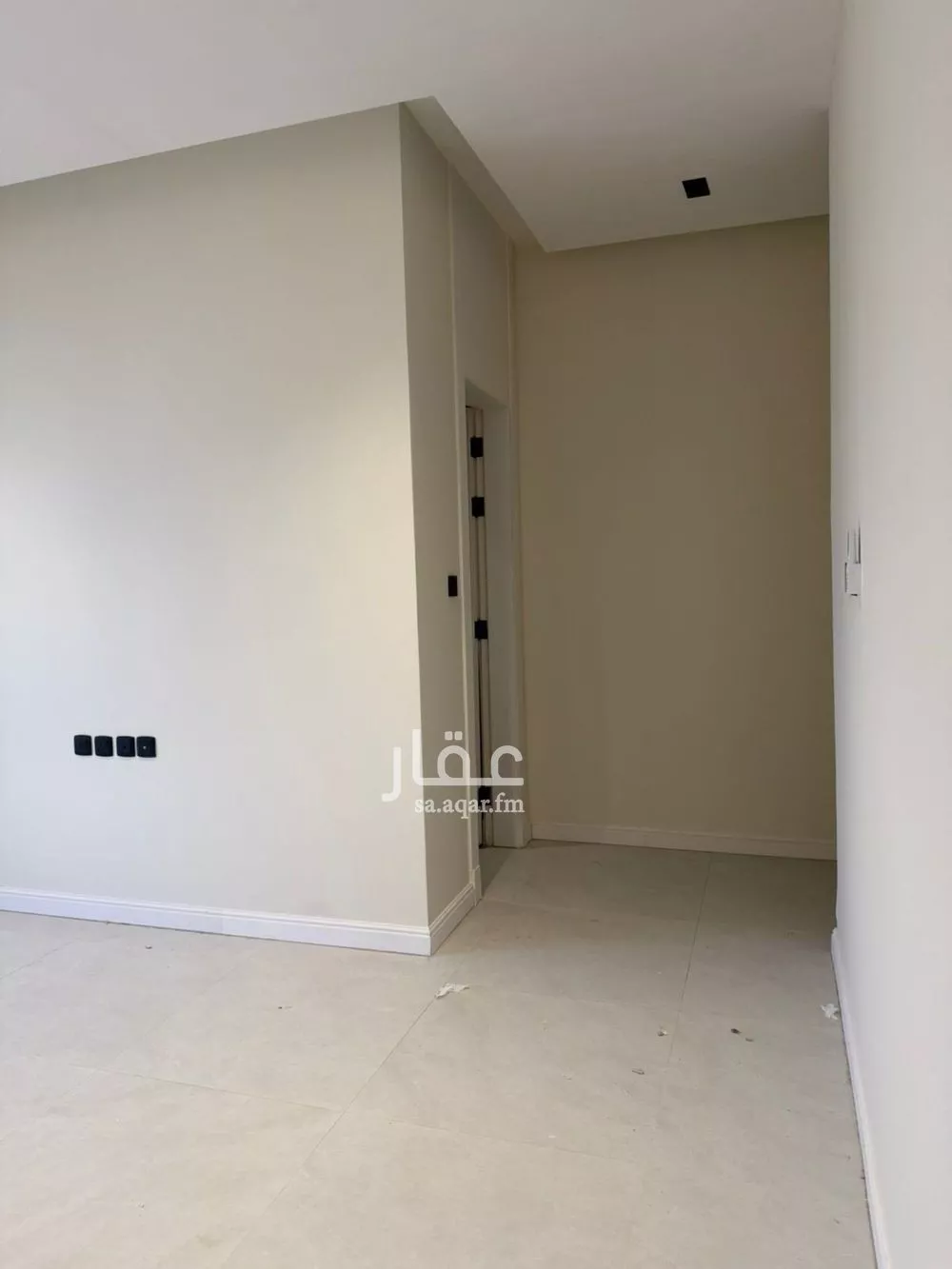 شقة 3 غرف في الملقا 11