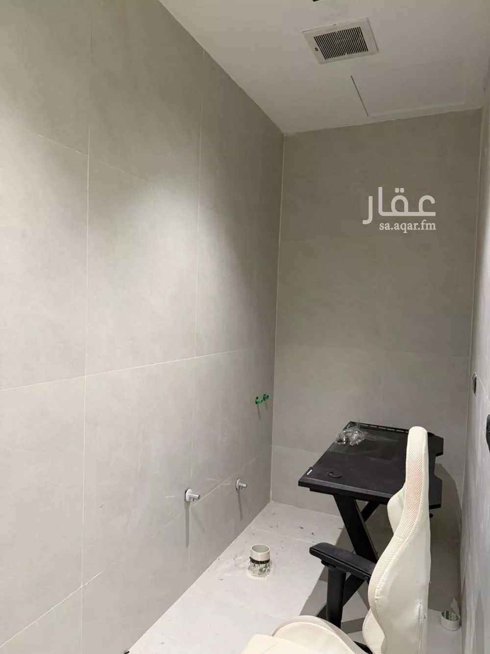 شقة 3 غرف في الملقا 9