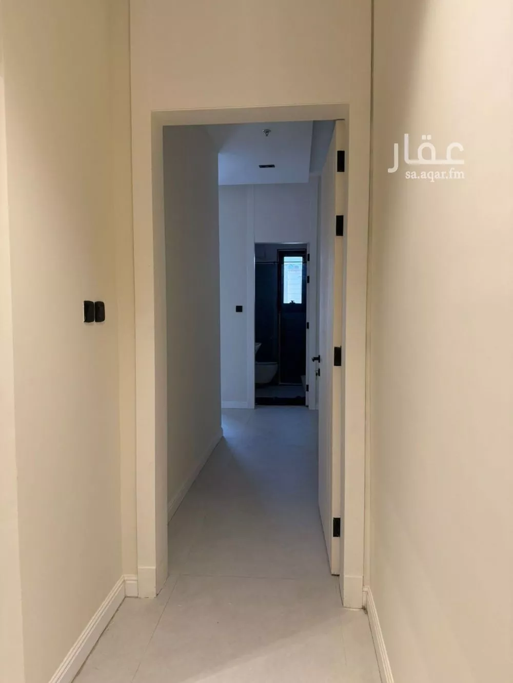 شقة 3 غرف في الملقا 10