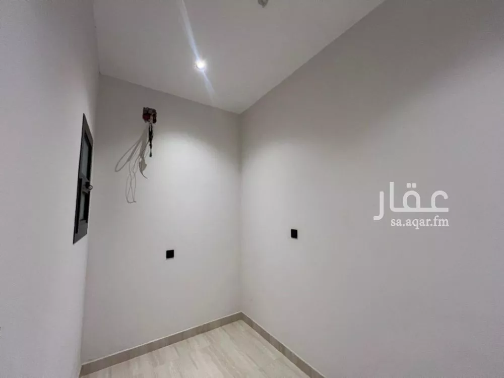 شقة 3 غرف في الرمال 11