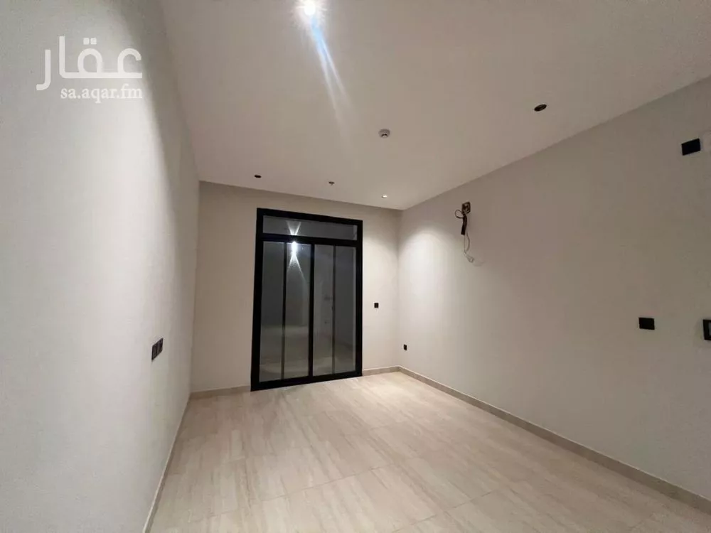 شقة 3 غرف في الرمال 23