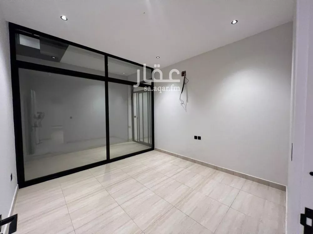 شقة 3 غرف في الرمال 24