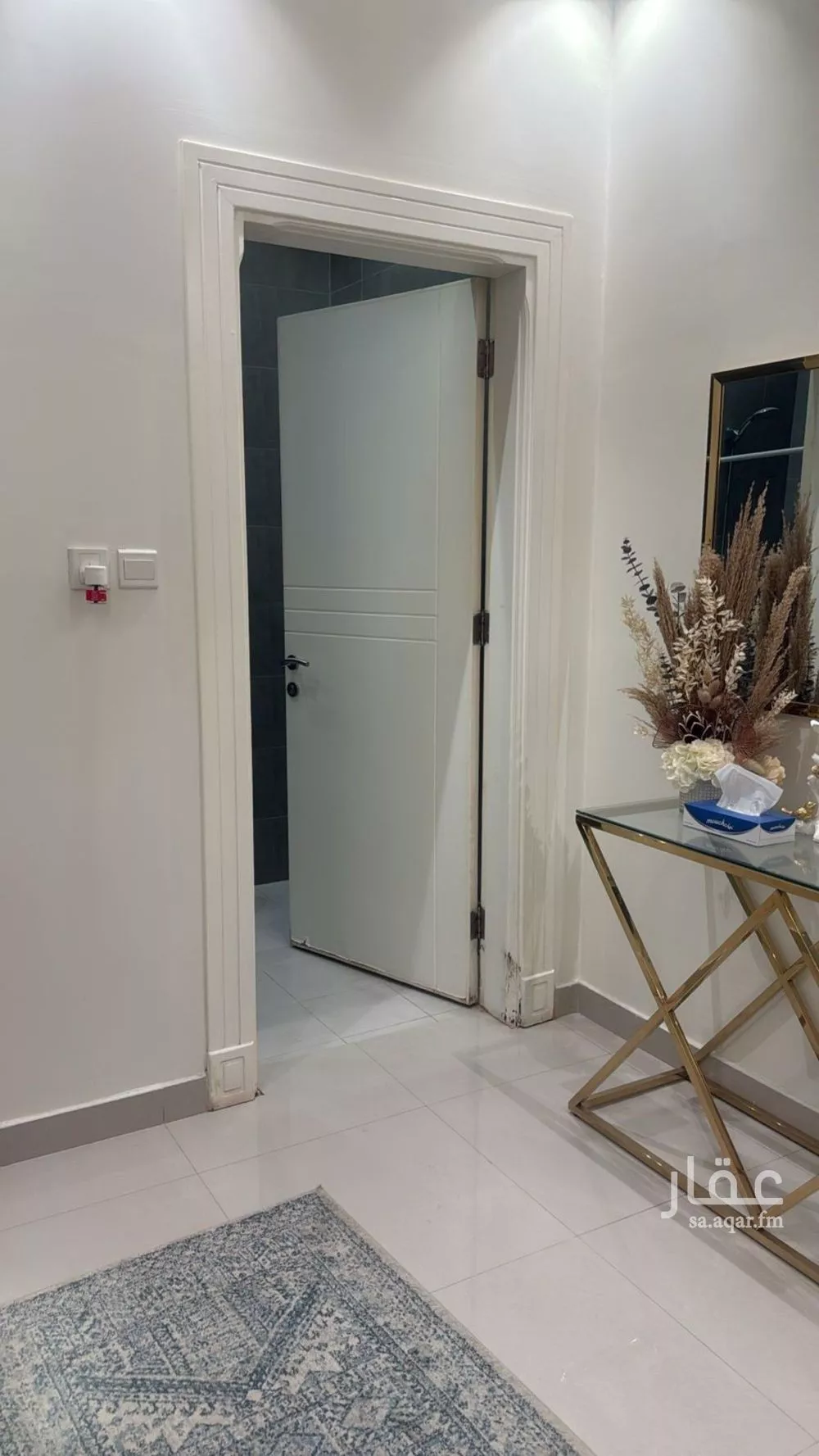 شقة 3 غرف في الملقا 12