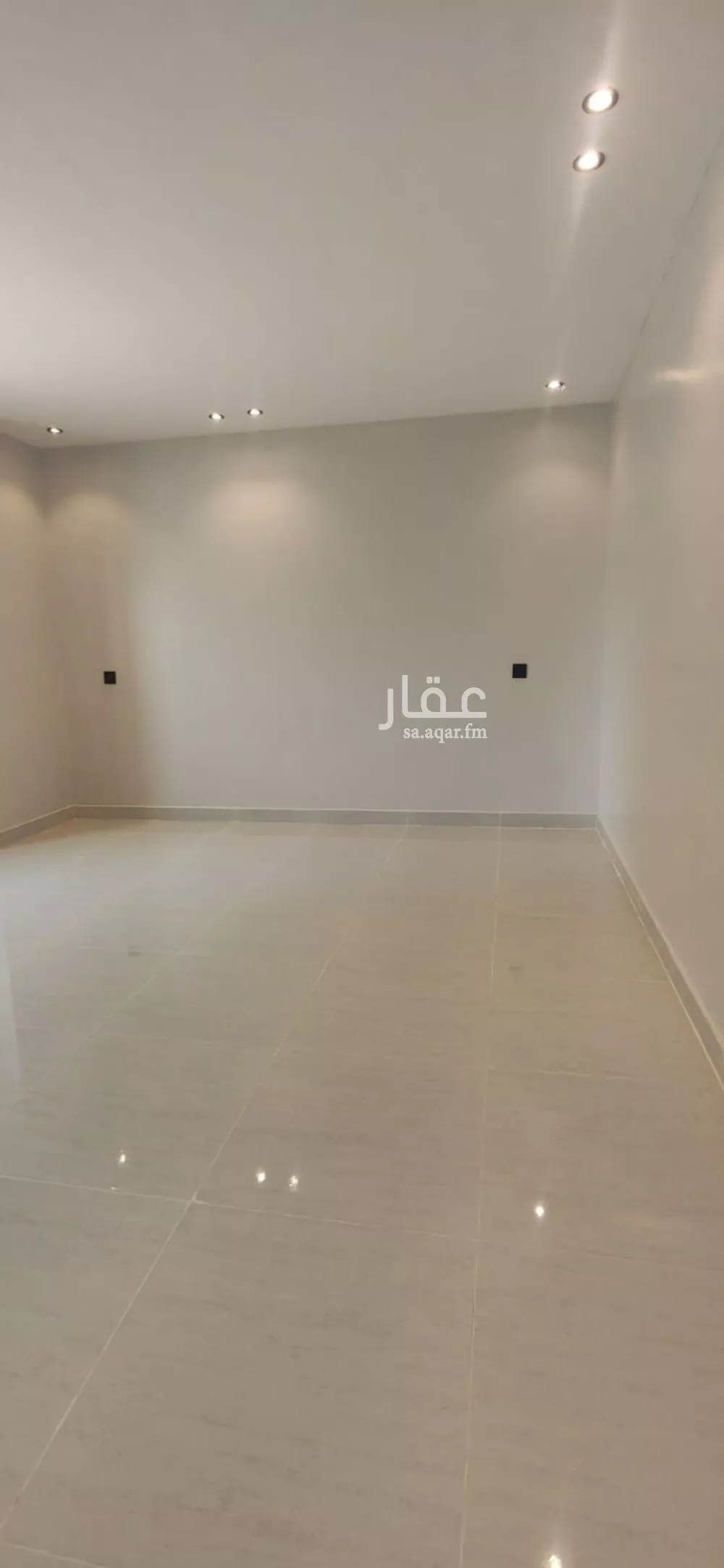 شقة 2 غرف في المربع 4